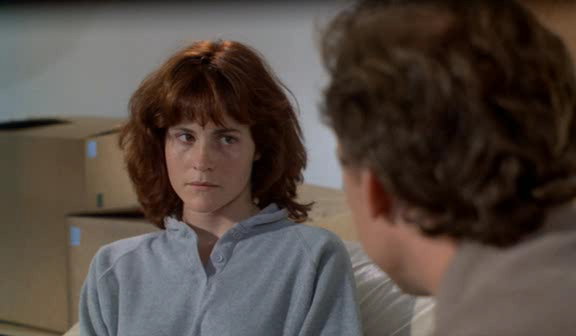 "Psychic Ally Sheedy helps police solve murders by... 